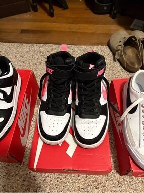 Nike Black White Pink High-Top Sneakers 6.5Y 8.5 women